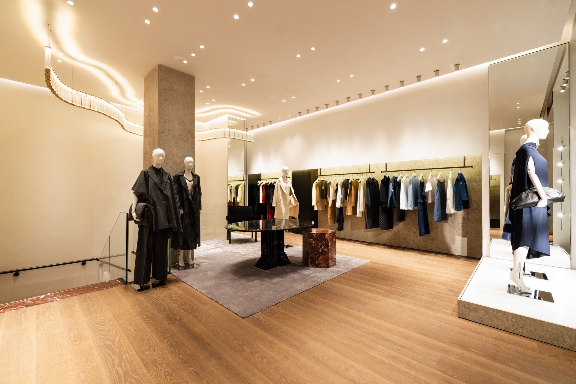 Ports 1991, Montenapoleone