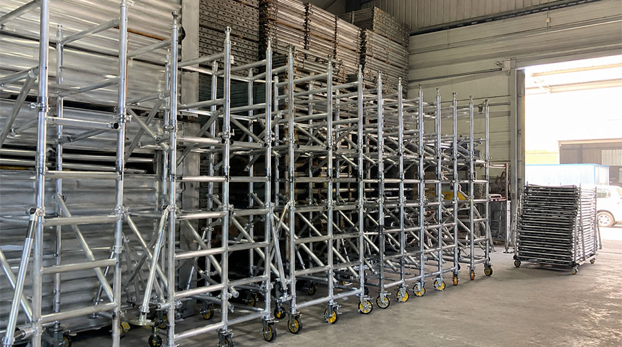 blog-img-2.jpg Aluminum mobile scaffold tower rental fleet