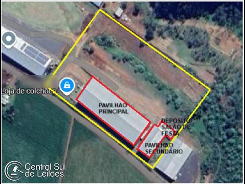 Terreno com área de 24.096,00m², edificado com pavilhão industrial com área total de 4.200,00m², Vi...