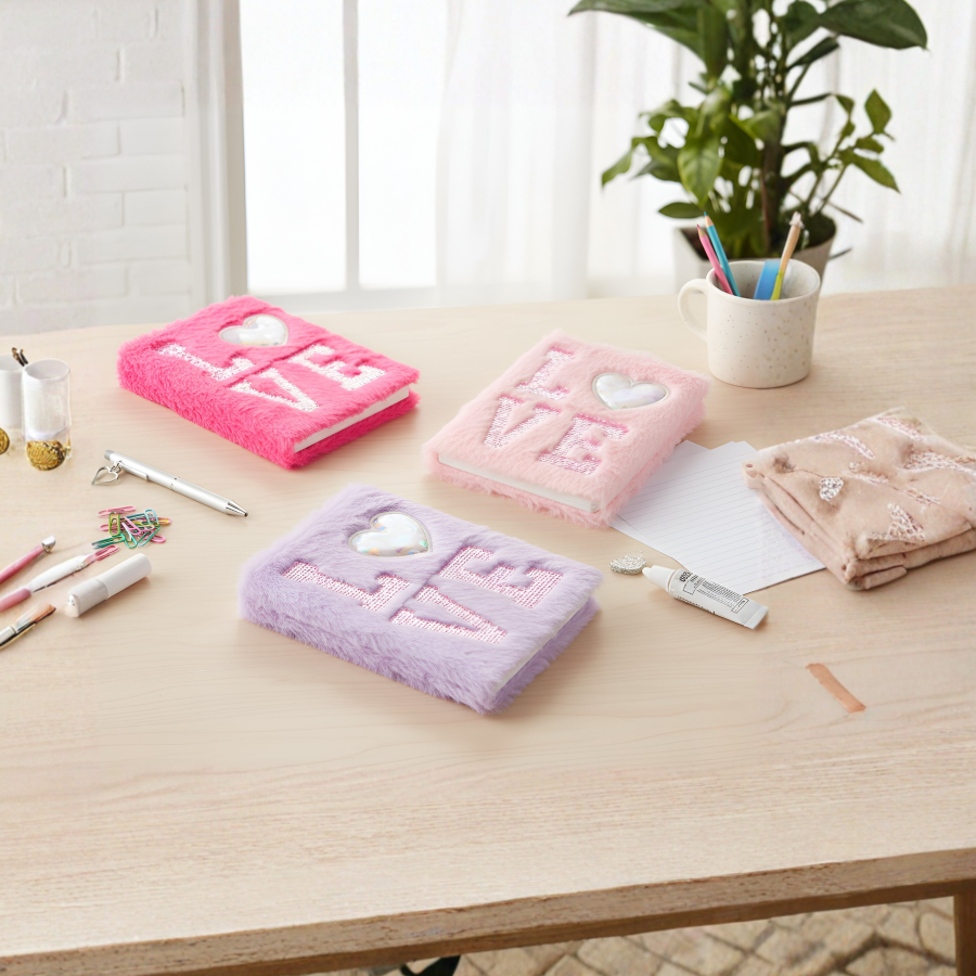 Libreta (Colores disponibles) 80 páginas, peluche