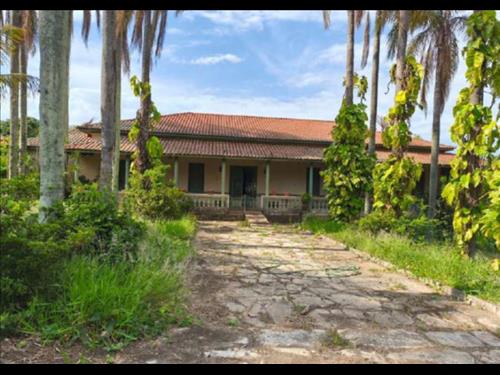 LOTE 001        Propriedade com 10.800,88m² no Cond. Fazen...