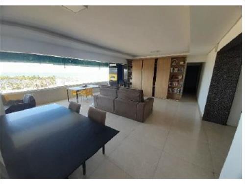Apartamento à venda em leilão