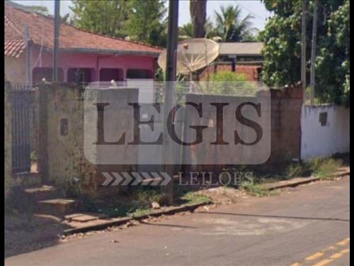 Terreno com A.T 450,00m²