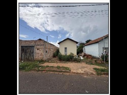 Casa             -   - 43,00m2