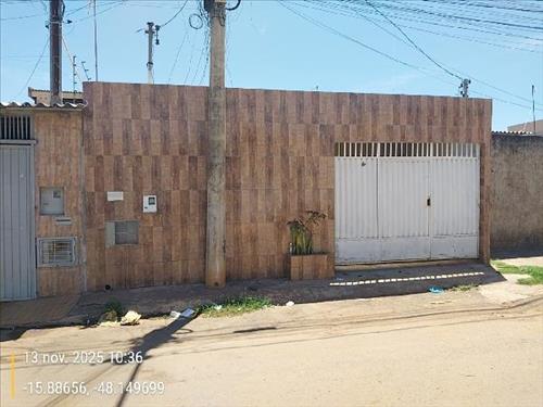 Casa             -   - 108,00m2