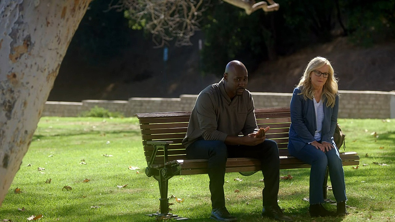 S3ep15 Dr Linda And Amenadiel Call It Quits