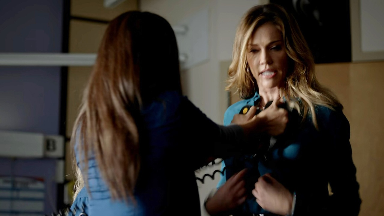 s2ep13-maze-shocks-the-goddess