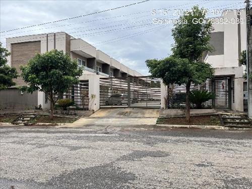 Apartamento    - AREA_PRIVATIVA- 61,71- AREA_TERRE
