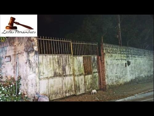 Terreno na Travessa Cruzamento, bairro Sesi, com área de 400M², Ribeirão/PE