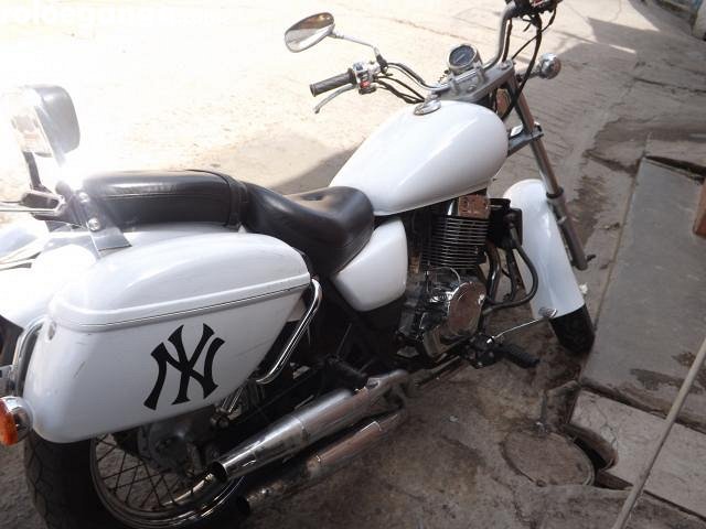 Hola todos. Al fin encontré aquí el manual despiece Bera New Virago 250(Vzla.) Blanca%20New%20virago%2016.500Miranda