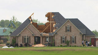 Mistakes to avoid when hiring a roofer - Bartlett California