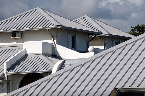 How to Find the Right Roofing Contractor to Replace your Roof